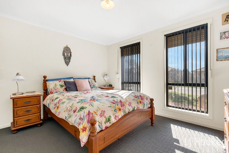 Photo - 10 Cassia Street, Munno Para West SA 5115 - Image 8