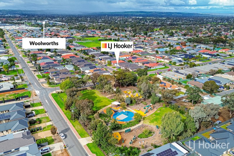 Photo - 10 Cassia Street, Munno Para West SA 5115 - Image 21