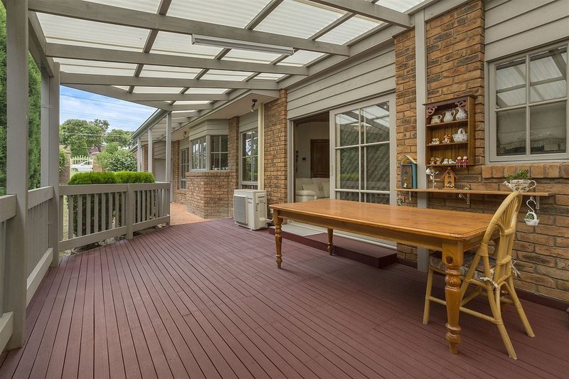 Photo - 10 Cathies Lane, Wantirna South VIC 3152 - Image 8