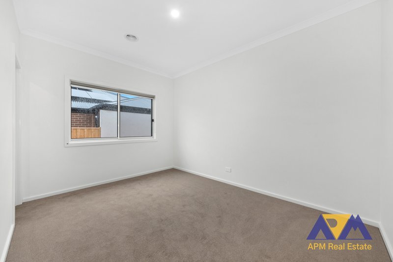 Photo - 10 Cava Circuit, Sunbury VIC 3429 - Image 12