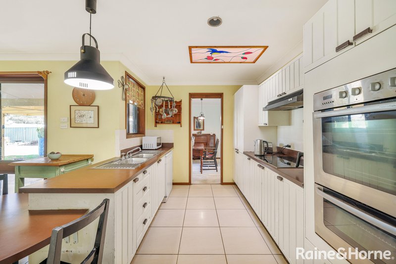 Photo - 10 Cavalier Parade, Bomaderry NSW 2541 - Image 4