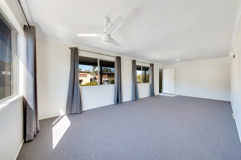 Photo - 10 Cedar Street, Kin Kora QLD 4680 - Image 5