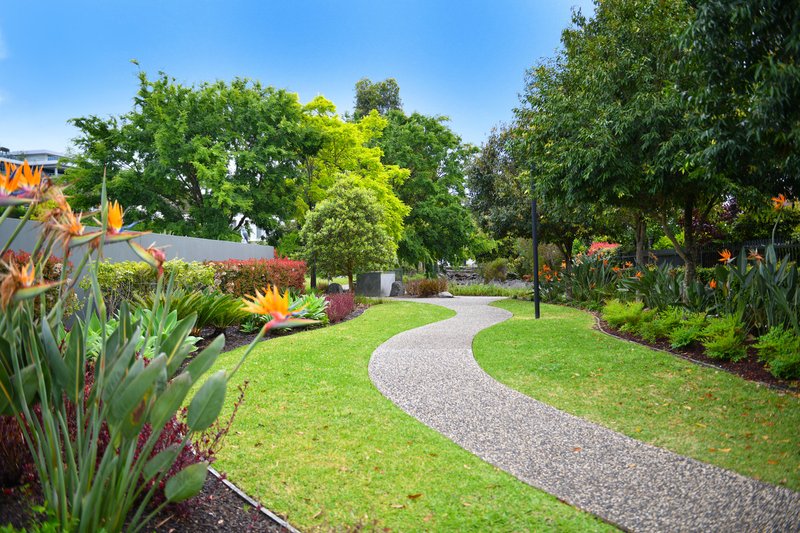 Photo - 10 Central Park Avenue, Norwest NSW 2153 - Image 3