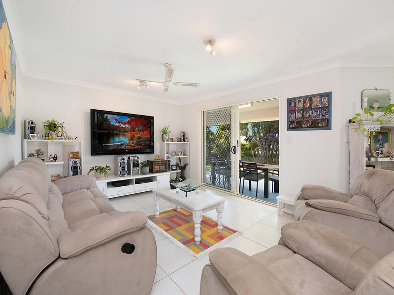 Photo - 10 Chablis Court, Buderim QLD 4556 - Image 3