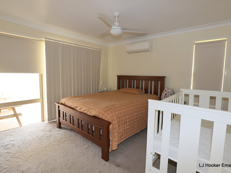 Photo - 10 Chalmers Crescent, Emerald QLD 4720 - Image 8