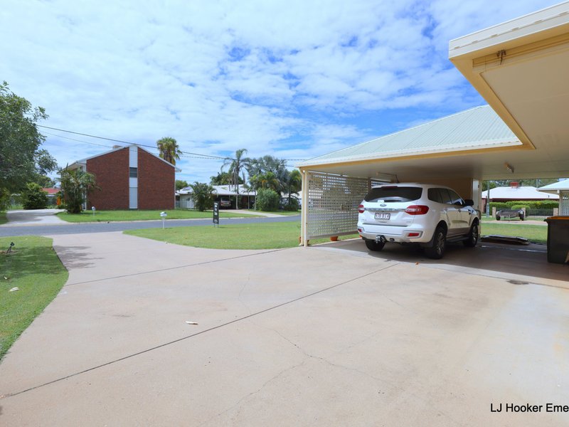 Photo - 10 Chalmers Crescent, Emerald QLD 4720 - Image 18