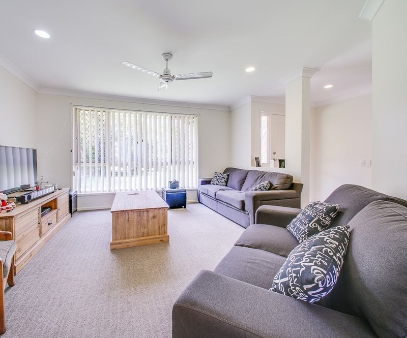 Photo - 10 Charolaise Crescent, Upper Kedron QLD 4055 - Image 2