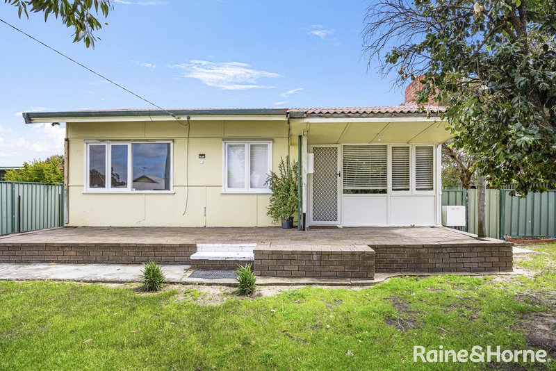 Photo - 10 Charterhouse Street, Carey Park WA 6230 - Image 2