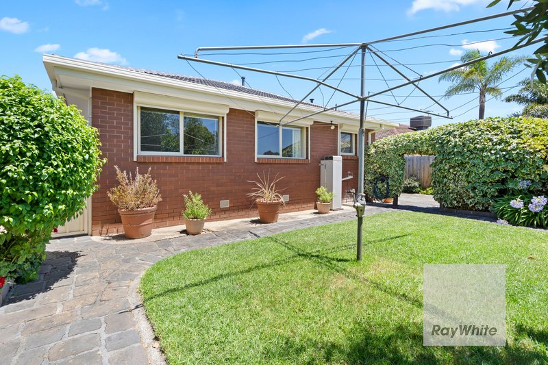 Photo - 10 Chaucer Crescent, Bundoora VIC 3083 - Image 10