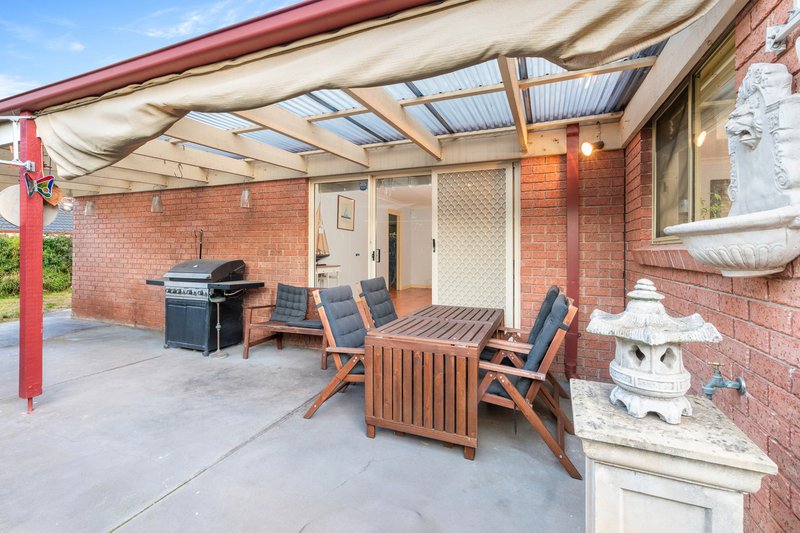 Photo - 10 Chauvel Place, South Morang VIC 3752 - Image 11