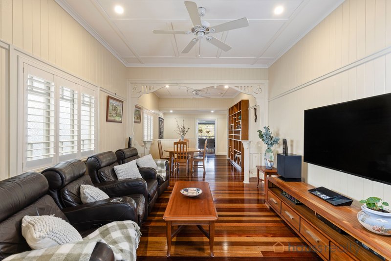 Photo - 10 Chelmer Street East , Chelmer QLD 4068 - Image 5