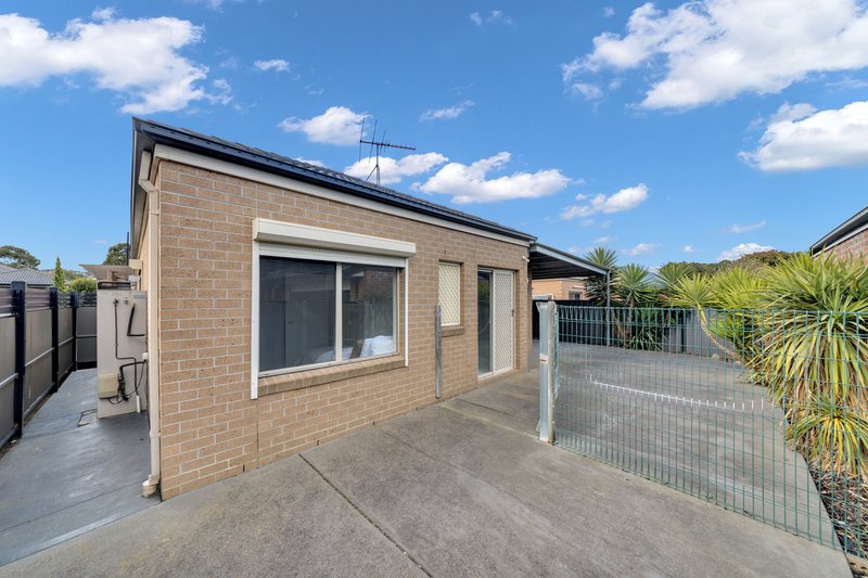 Photo - 10 Cheltenham Close, Craigieburn VIC 3064 - Image 13