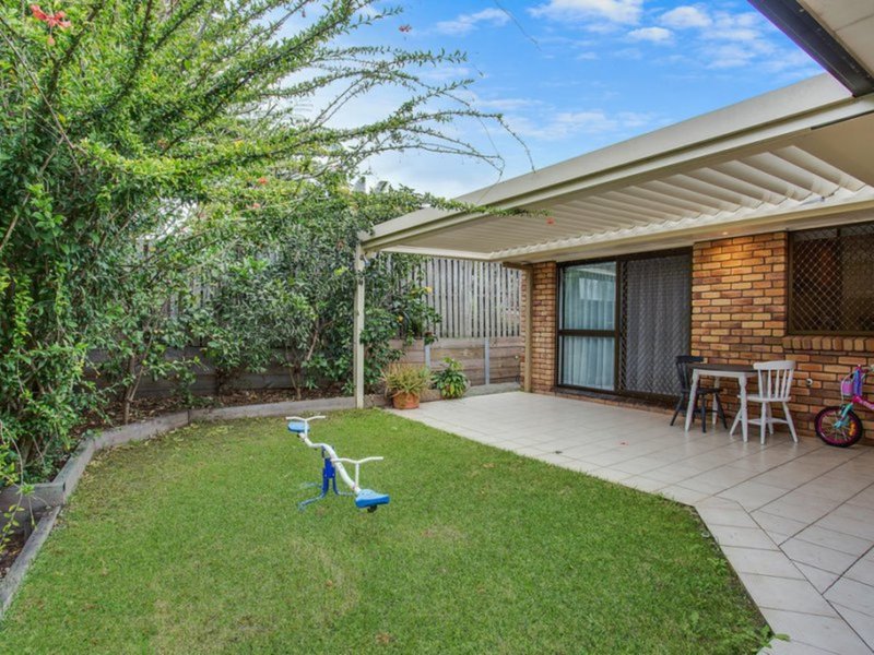 Photo - 10 Cheltenham Drive, Robina QLD 4226 - Image 2