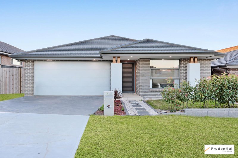 10 Chesham Avenue, Oran Park NSW 2570