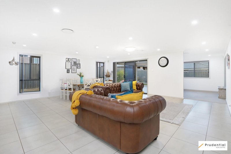 Photo - 10 Chesham Avenue, Oran Park NSW 2570 - Image 3