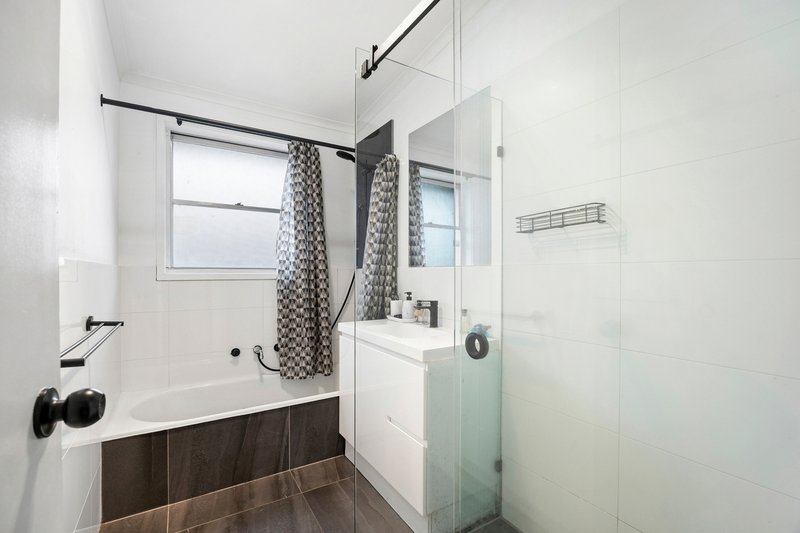 Photo - 10 Cheshire Street, Corio VIC 3214 - Image 5