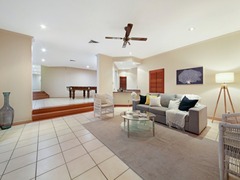 Photo - 10 Chichester Drive, Arundel QLD 4214 - Image 5