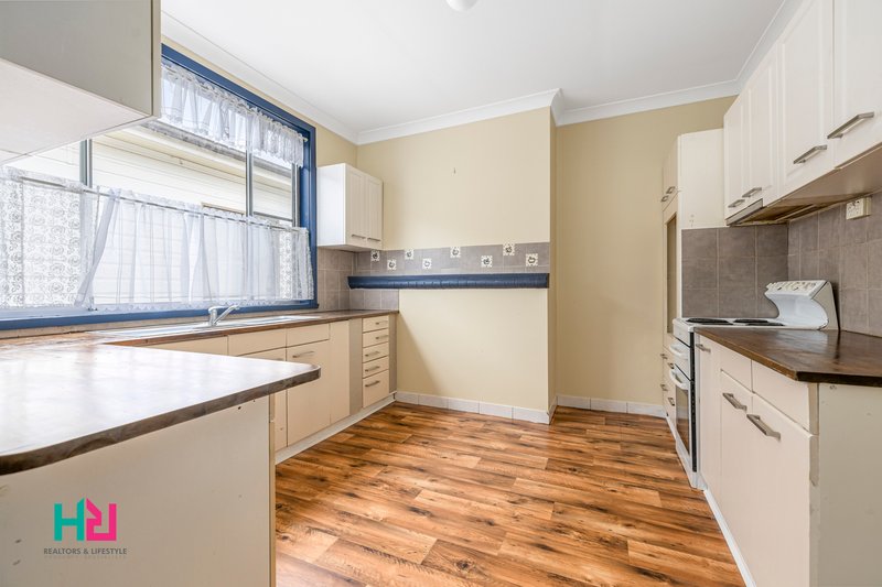 Photo - 10 Chifley Road, Lithgow NSW 2790 - Image 3