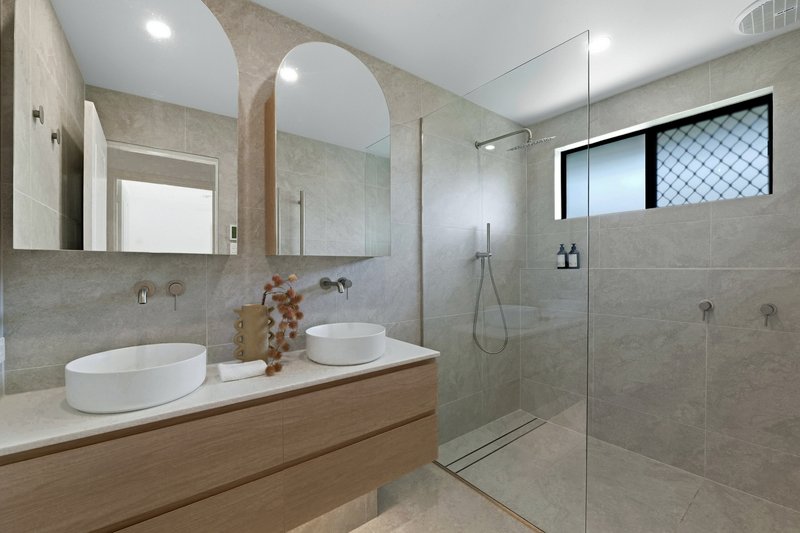 Photo - 10 Chine Place, Wurtulla QLD 4575 - Image 19