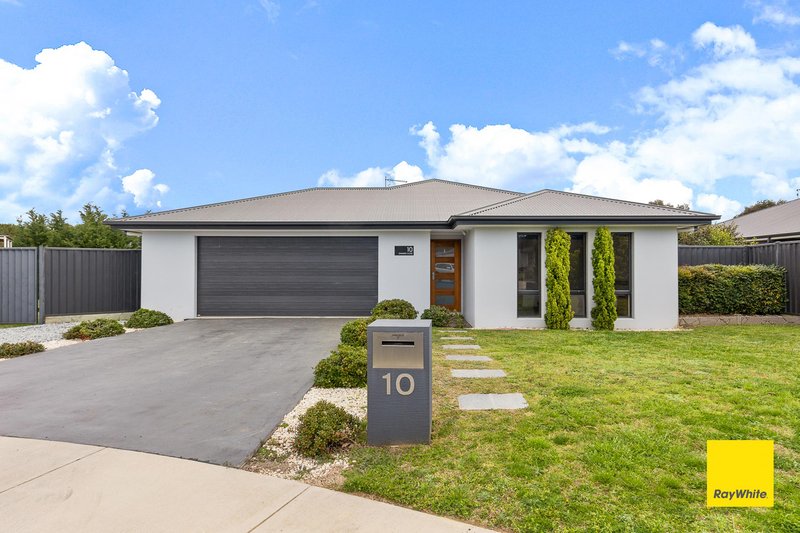 Photo - 10 Chinnery Close, Bungendore NSW 2621 - Image 1