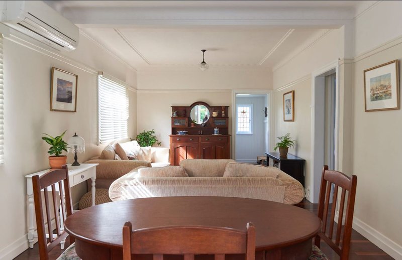 Photo - 10 Citrus Street, Moorooka QLD 4105 - Image 3