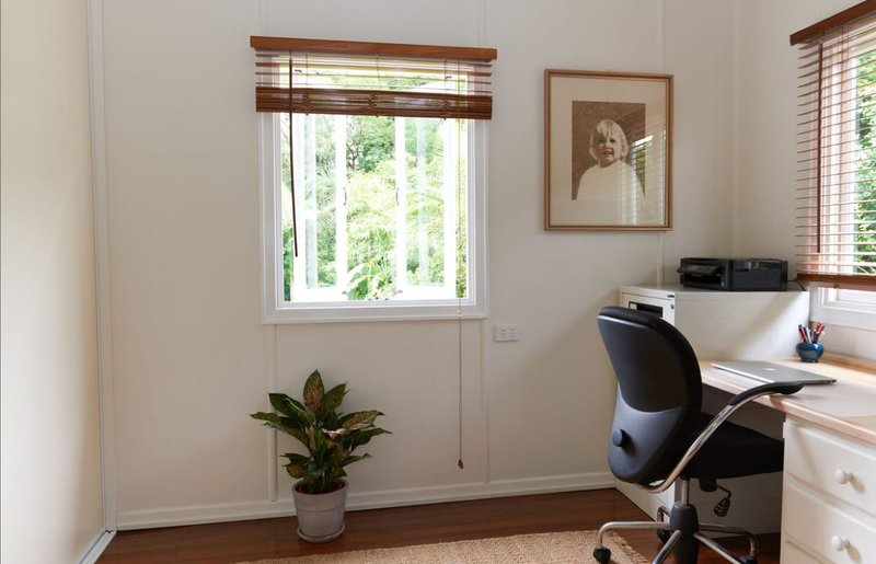 Photo - 10 Citrus Street, Moorooka QLD 4105 - Image 10