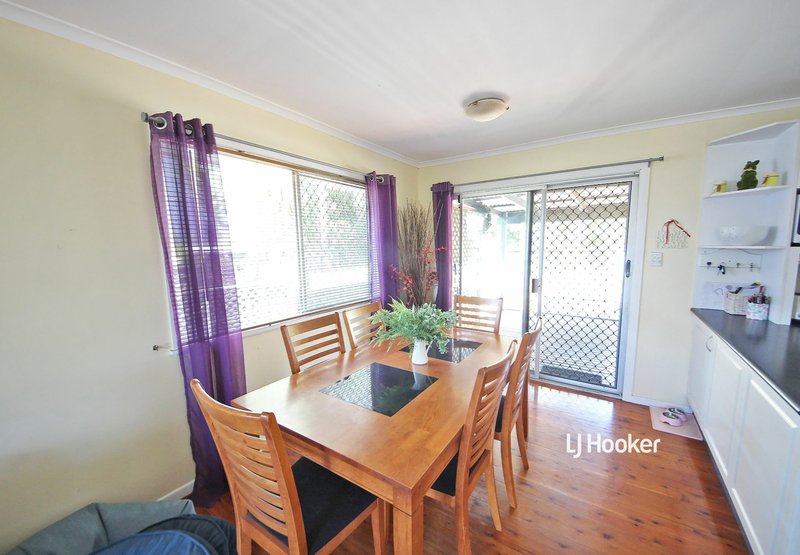 Photo - 10 Claragh Court, Kallangur QLD 4503 - Image 3