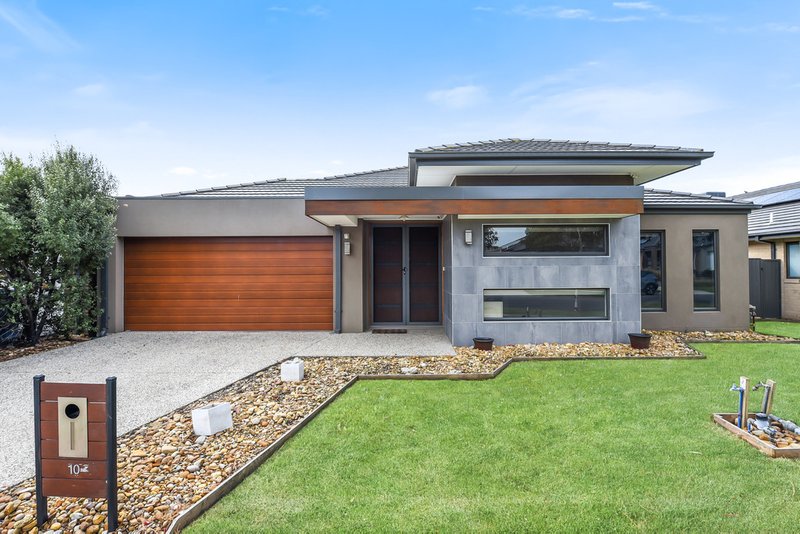 10 Clarence Place, Cranbourne East VIC 3977