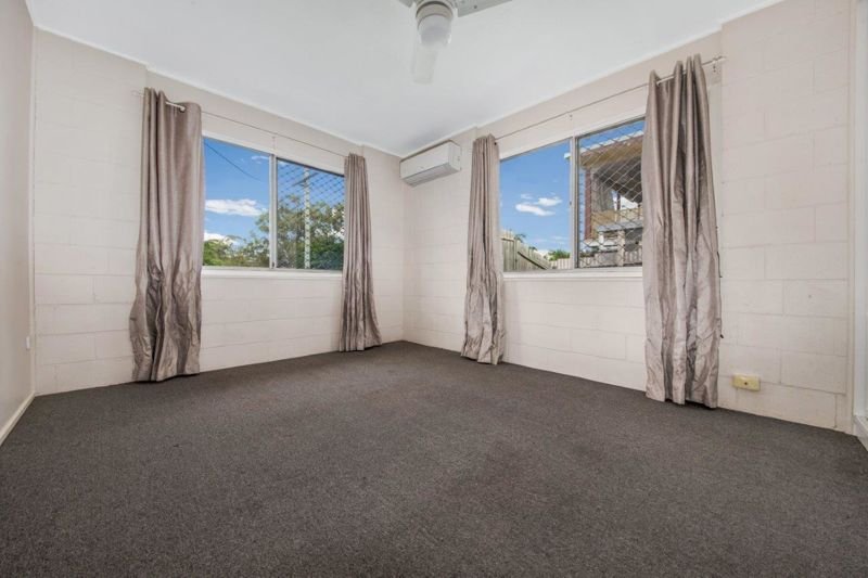 Photo - 10 Clark Street, Clinton QLD 4680 - Image 6