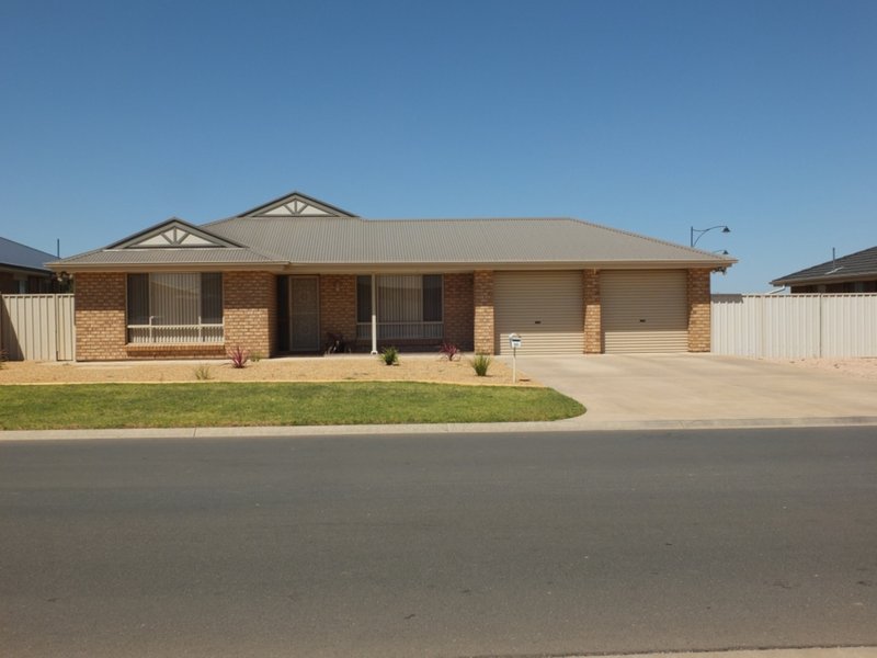 Photo - 10 Clarke Street, Wallaroo SA 5556 - Image 2