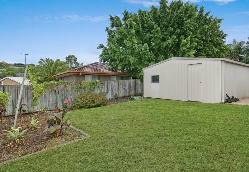 Photo - 10 Clayton Drive, Edens Landing QLD 4207 - Image 11