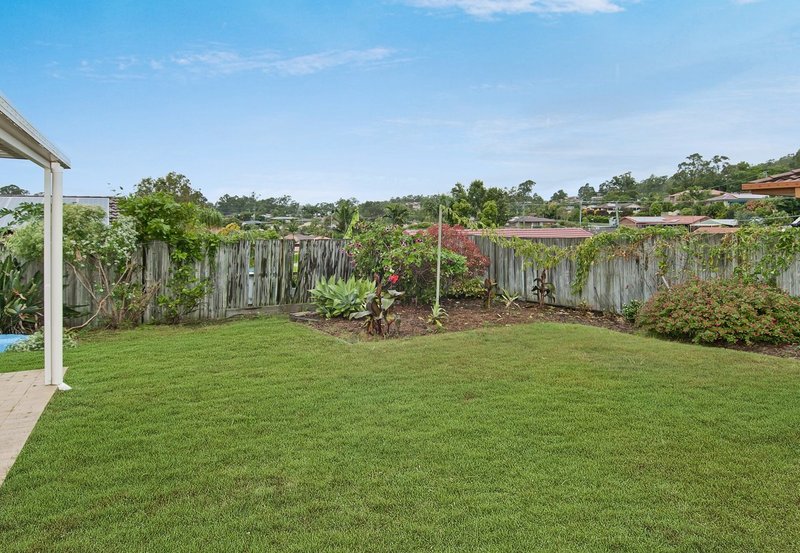 Photo - 10 Clayton Drive, Edens Landing QLD 4207 - Image 12