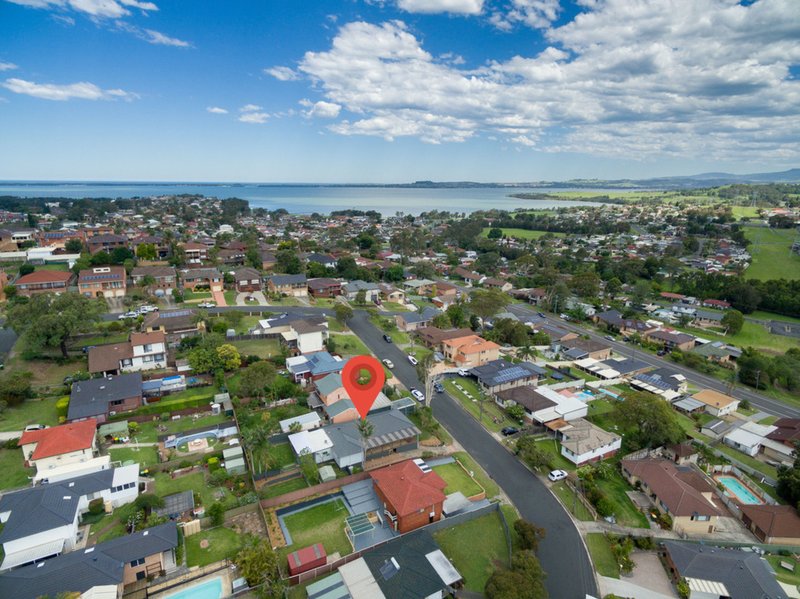 Photo - 10 Cleary Avenue, Kanahooka NSW 2530 - Image 2