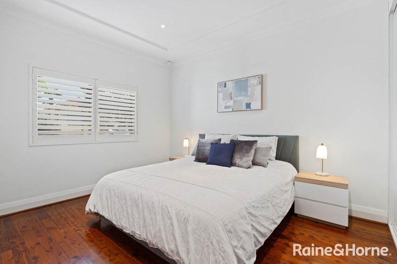 Photo - 10 Clemton Avenue, Earlwood NSW 2206 - Image 6