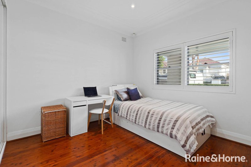 Photo - 10 Clemton Avenue, Earlwood NSW 2206 - Image 7