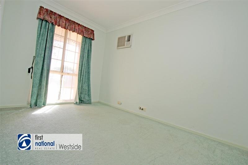 Photo - 10 Clifford Court, Goodna QLD 4300 - Image 10