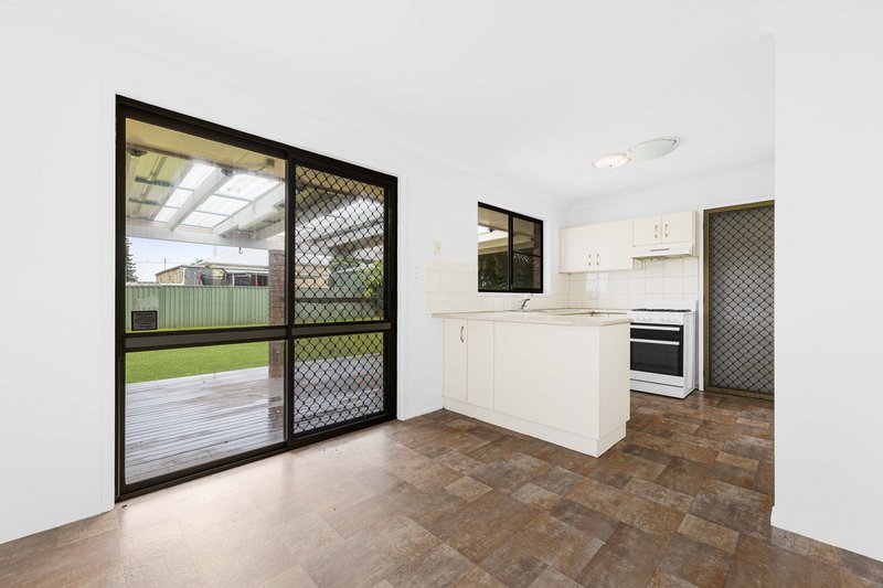 Photo - 10 Cloake Street, Rockville QLD 4350 - Image 2