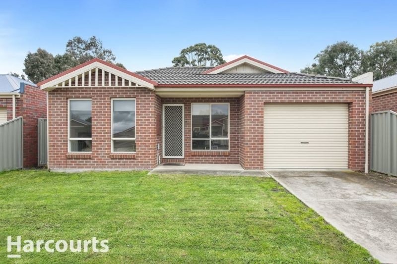 10 Cluden Gardens, Sebastopol VIC 3356