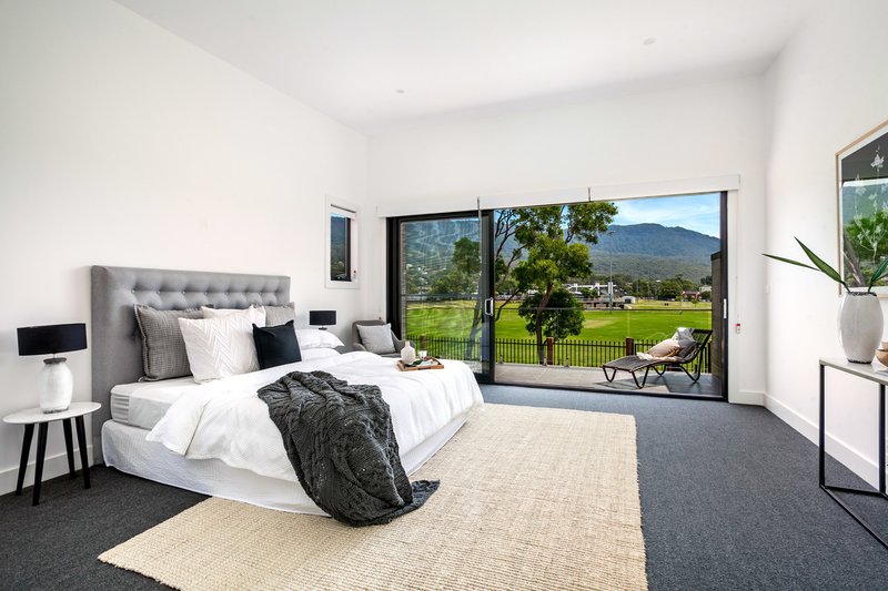 Photo - 10 Clyde Close, Thirroul NSW 2515 - Image 5