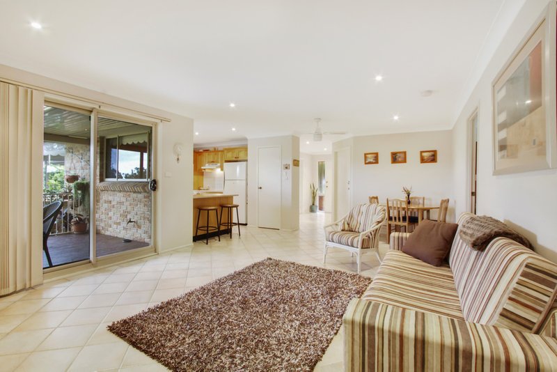 Photo - 10 Coach House Road, Kurrajong Heights NSW 2758 - Image 6