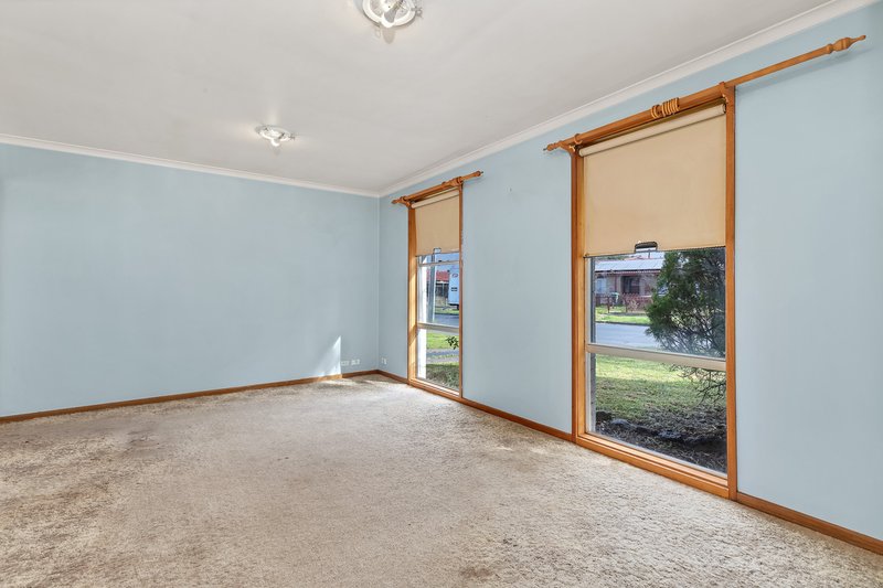 Photo - 10 Cobbler Street, Werribee VIC 3030 - Image 4