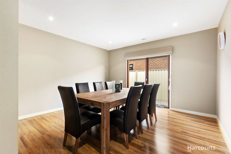 Photo - 10 Cockatoo Road, Pakenham VIC 3810 - Image 4