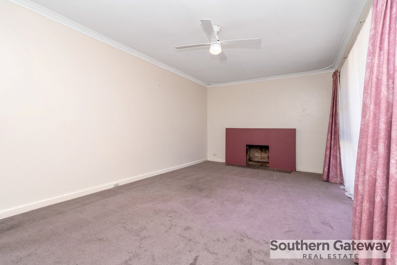 Photo - 10 Cockman Way, Orelia WA 6167 - Image 4