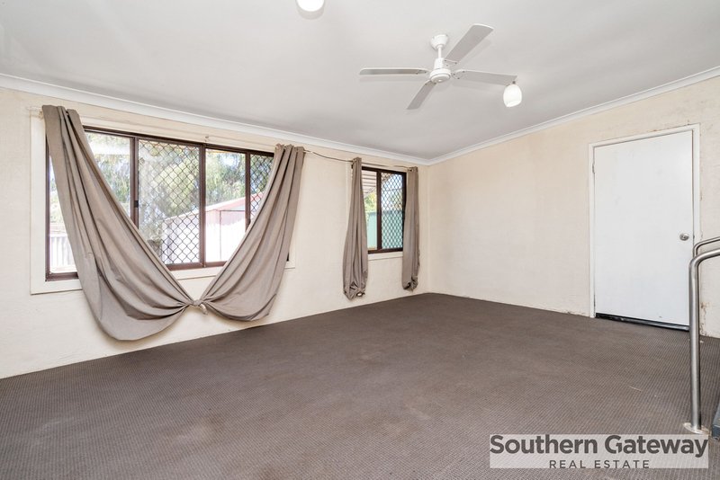 Photo - 10 Cockman Way, Orelia WA 6167 - Image 6