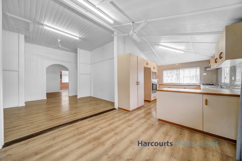 Photo - 10 Colburn Avenue, Victoria Point QLD 4165 - Image 3