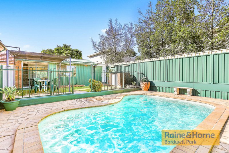 Photo - 10 Collier Avenue, Beverly Hills NSW 2209 - Image 7