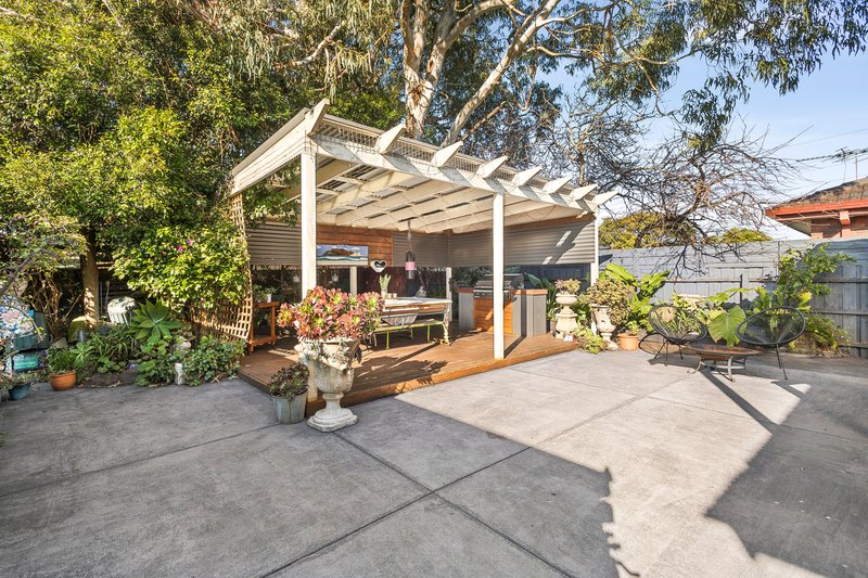 Photo - 10 Columbia Street, Oakleigh South VIC 3167 - Image 10