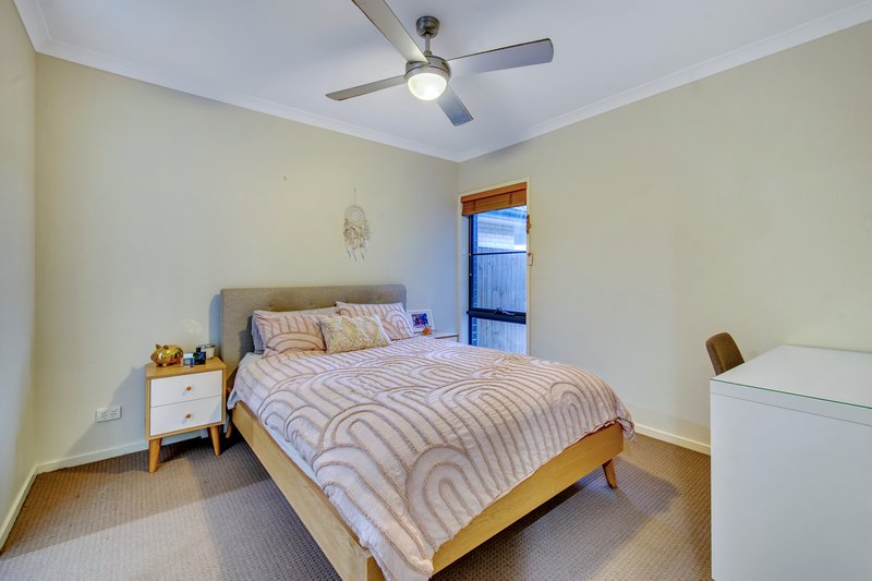 Photo - 10 Comfort Street, South Ripley QLD 4306 - Image 9