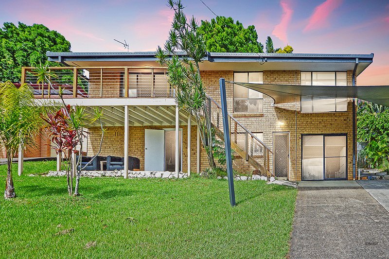 10 Cominan Avenue, Banora Point NSW 2486