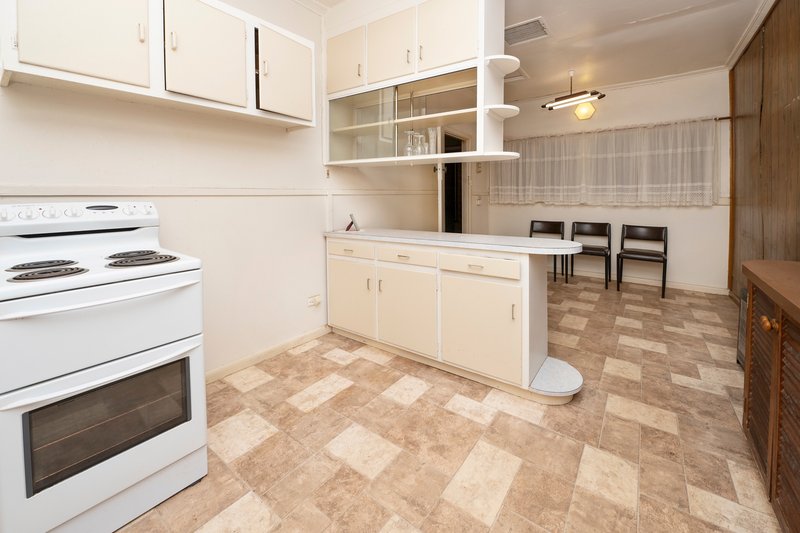 Photo - 10 Condeley Street, Ultima VIC 3544 - Image 3